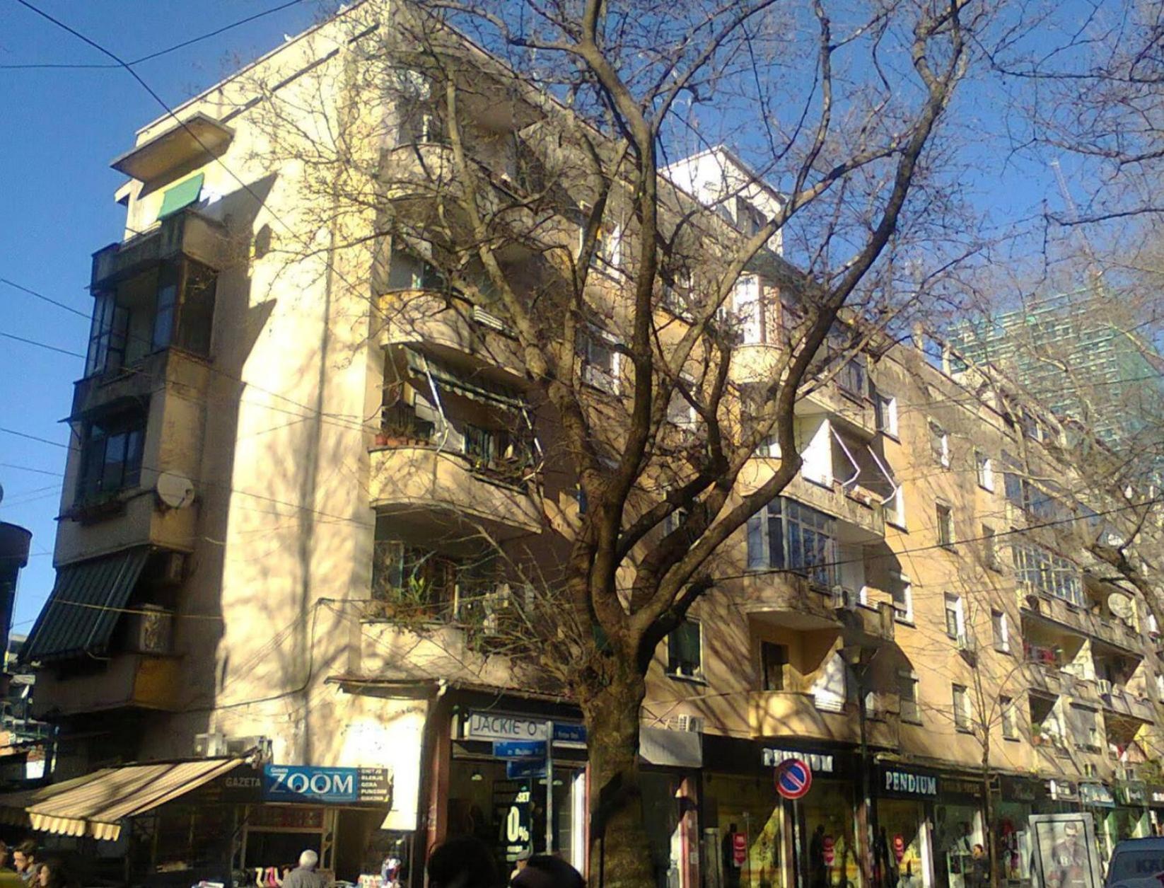 An Apartment With Fireplace Тирана Екстер'єр фото