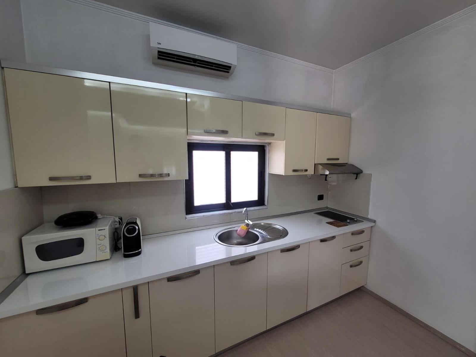 An Apartment With Fireplace Тирана Екстер'єр фото